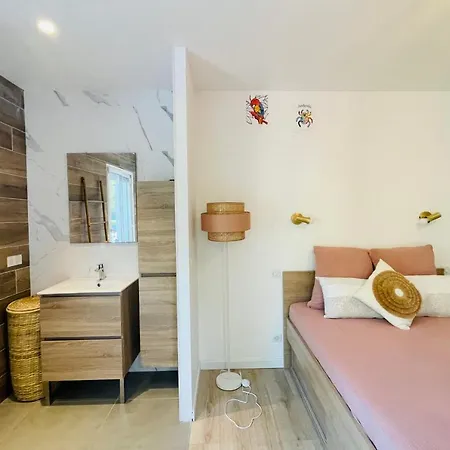 Cozy Pearl With Garden And Pool Vakantiehuis *