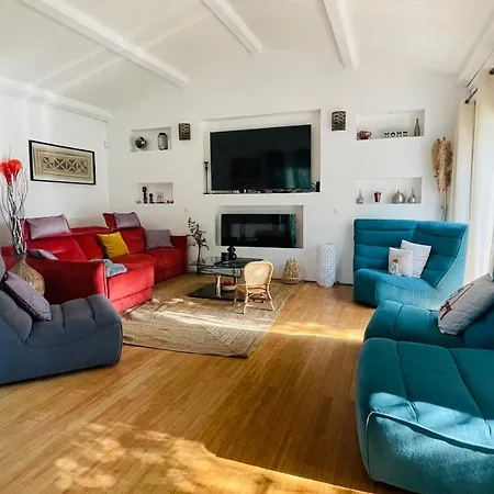 Vakantiehuis Cozy Pearl With Garden And Pool Lagord