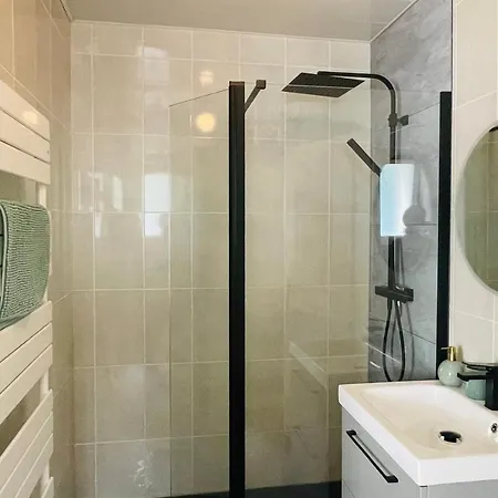 Vakantiehuis Cozy Pearl With Garden And Pool *